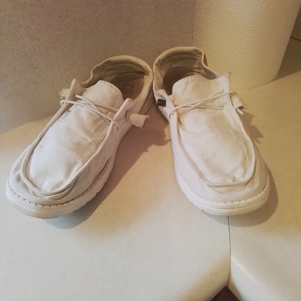 Hey Dude in White Size 11 Women's